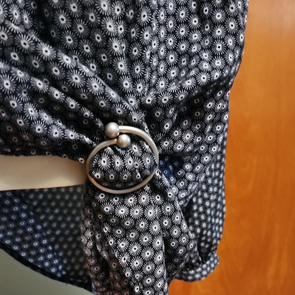 Silver Circular Brooch Set - Picture 4 of 5